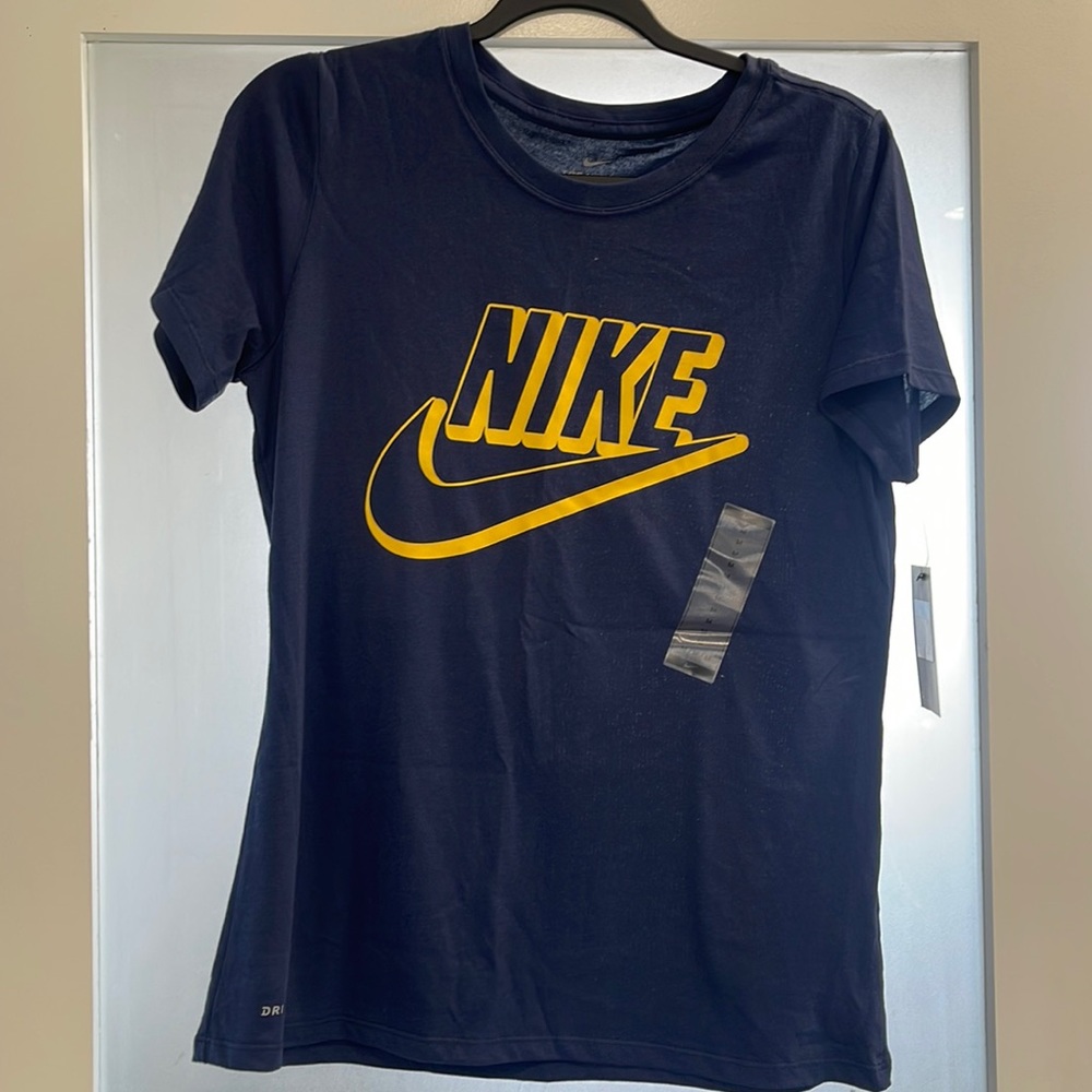 Nike Womens Tee